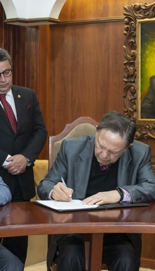 Posesión de Rector y Vicerrectora UTPL periodo 2020 - 2025 Posesión de Rector y Vicerrectora UTPL periodo 2020 - 2025