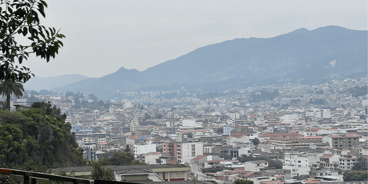 UTPL emite alerta por crisis de calidad del aire en Loja y recomienda medidas de protección