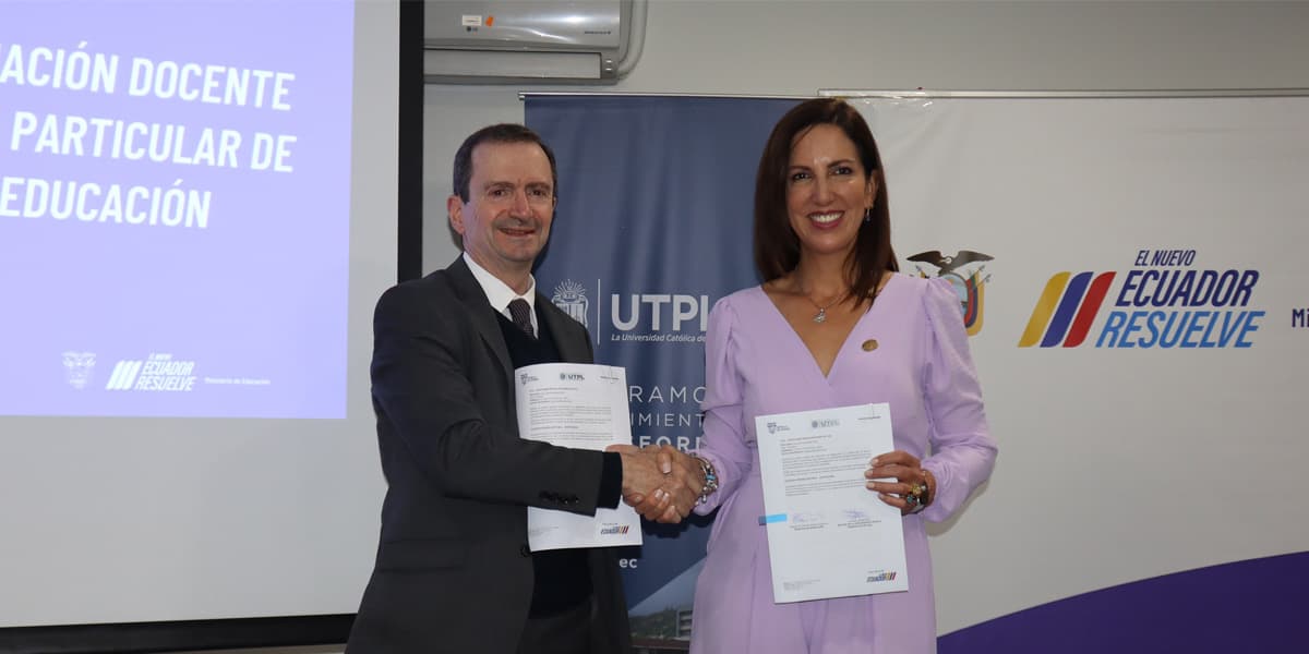 Entrega de 2000 becas fortalecerá la educación en Ecuador