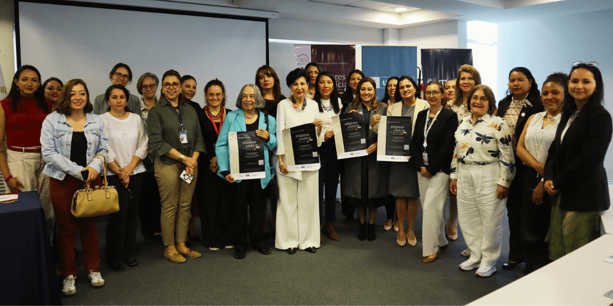 Premio “Por las Mujeres en la Ciencia” primera edición en Ecuador