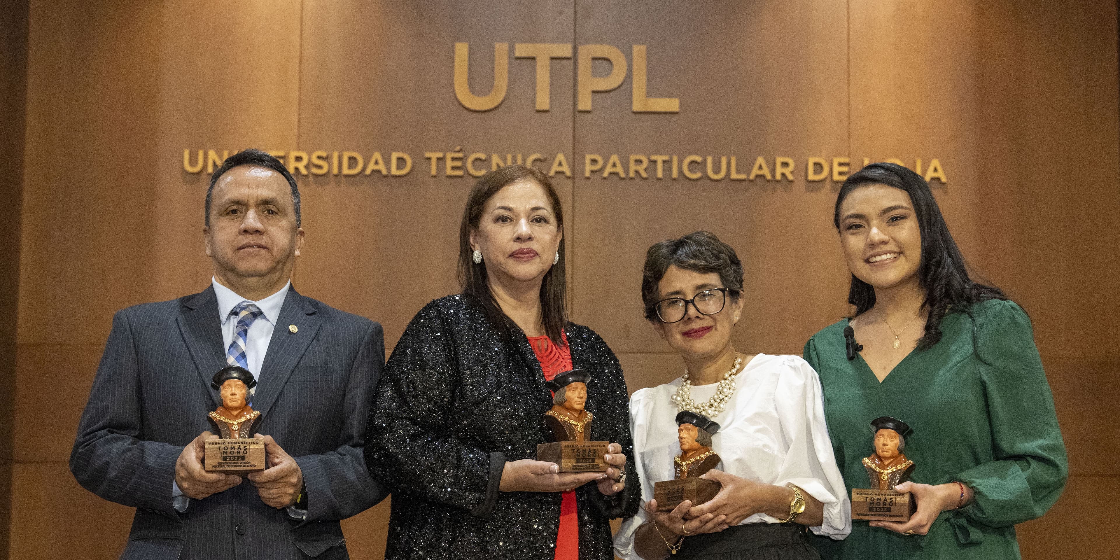 El Premio Humanístico Tomás Moro honra el humanismo de Cristo y los valores institucionales en nuestra universidad