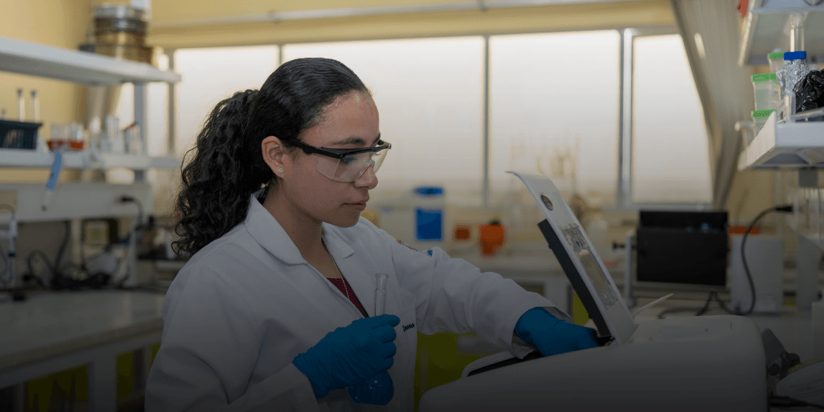Transferencia de conocimientos para el desarrollo de la industria cosmética nacional