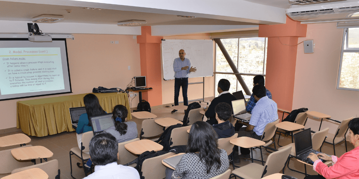 Oferta académica de la modalidad presencial cuenta con programa de Estudios Avanzados