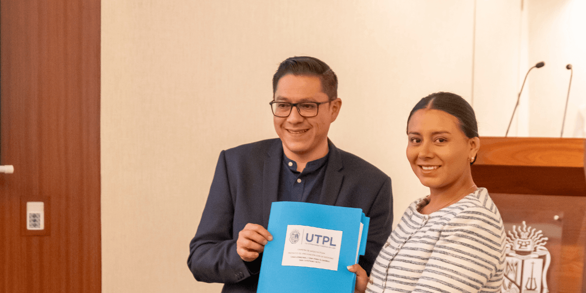 Proyectos de vinculación entregan a barrios de Loja diseños para centros de formación y cuidado de infantes