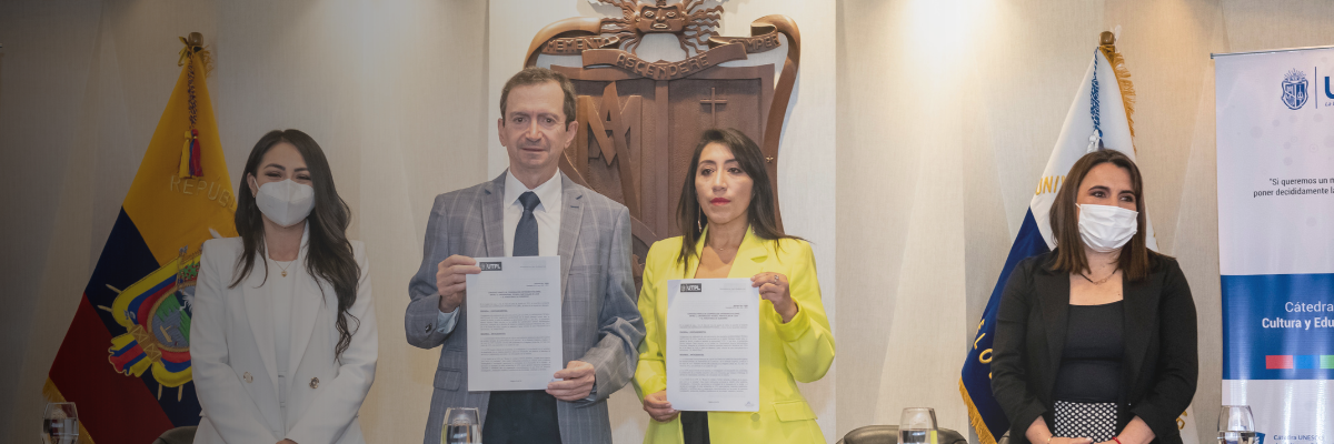 UTPL y Ministerio de Gobierno firman convenio para fomentar una cultura de paz