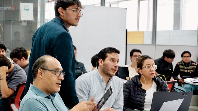 Expo Semestre Ascendere: presentación de retos académicos y empresariales periodo académico octubre 2025 – febrero 2026.