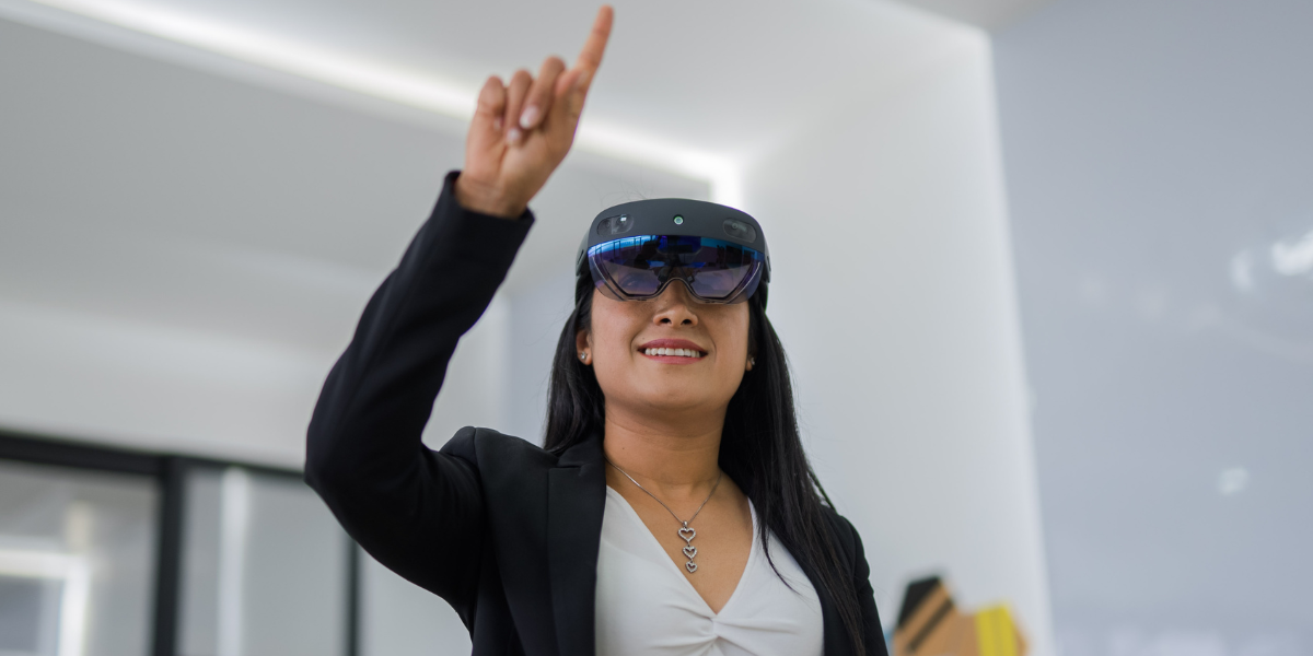 UTPL Alumni transforma la educación con innovación tecnológica