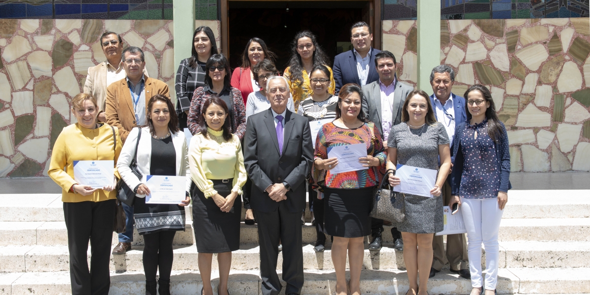 14 docentes de la UTPL recibieron la certificación como Pares Evaluadores