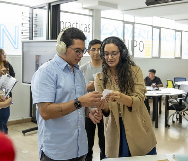 Comprendiendo el trastorno: en el lugar de una persona con psicopatología. Un Reto de innovación Comprendiendo el trastorno: en el lugar de una persona con psicopatología. Un Reto de innovación