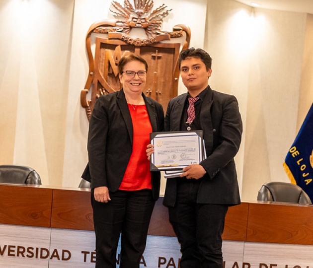 III Premiación de Trabajos de Titulación y de Integración Curricular III Premiación de Trabajos de Titulación y de Integración Curricular