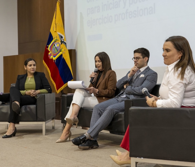 Café Científico UTPL | Innovación y Emprendimiento en el Derecho.