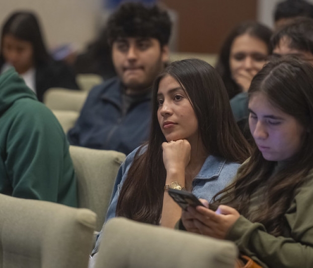 Presentación de la revista digital Política y Políticas, Volumen IV