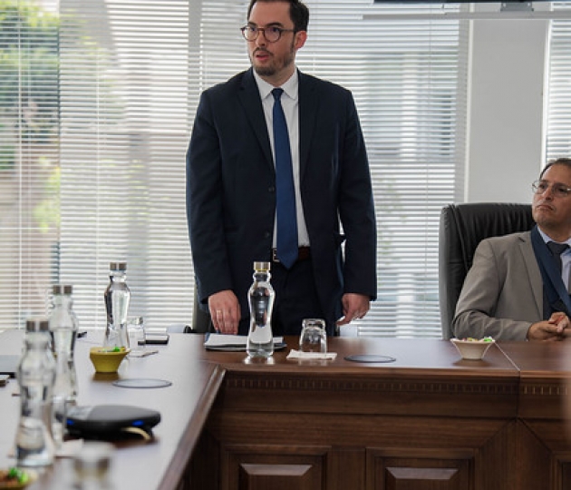 UTPL certificada Establecimiento 100% Libre de Humo UTPL certificada Establecimiento 100% Libre de Humo