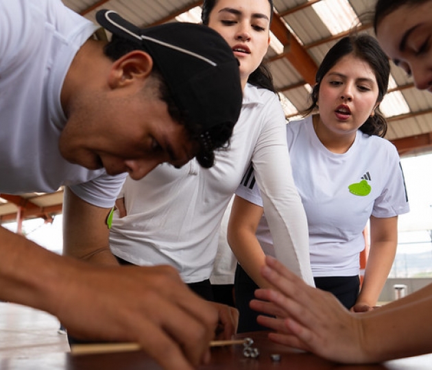 Desfile de Promociones y Ginkana – 25 Años de Medicina UTPL Desfile de Promociones y Ginkana – 25 Años de Medicina UTPL