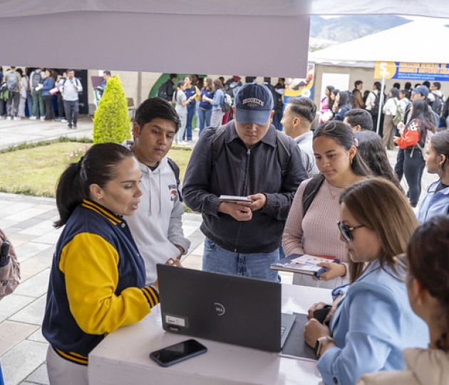 Feria Académica 2025 "Transforma tu Vida Universitaria"