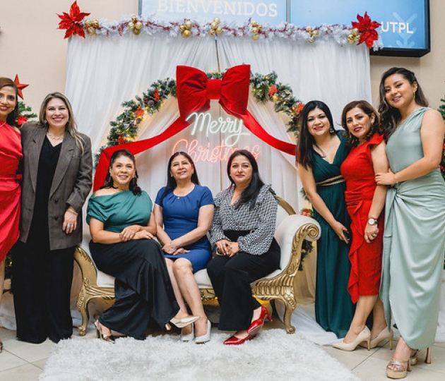 Cenas de navideñas UTPL 2025