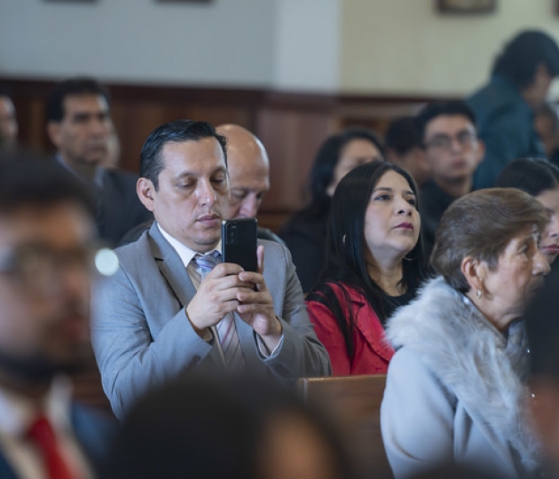 Imposición de mandiles a estudiantes de Fisioterapia
