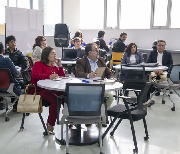 Expo Semestre Ascendere | Reto: desarrollo de portal web, Cámara de Comercio de Loja.
