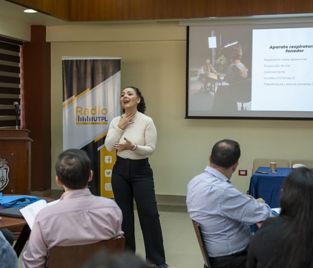 Masterclass “Respira, proyecta y conecta: el arte de hablar para la radio”
