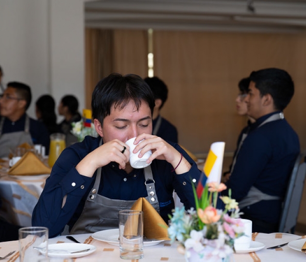 Aldea Global Gastronómica: Innovación en Equipos e Instalaciones de Restauración con el Mgtr. Fabián de Jesús Castañeda Orozco, de la Universidad ECCI – Colombia