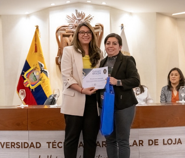 Diálogos Éticos: Impacto del uso de IA en los Trabajos de Integración Curricular