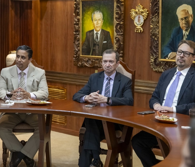 Firma de convenios UTPL – Superintendencia de Competencia Económica