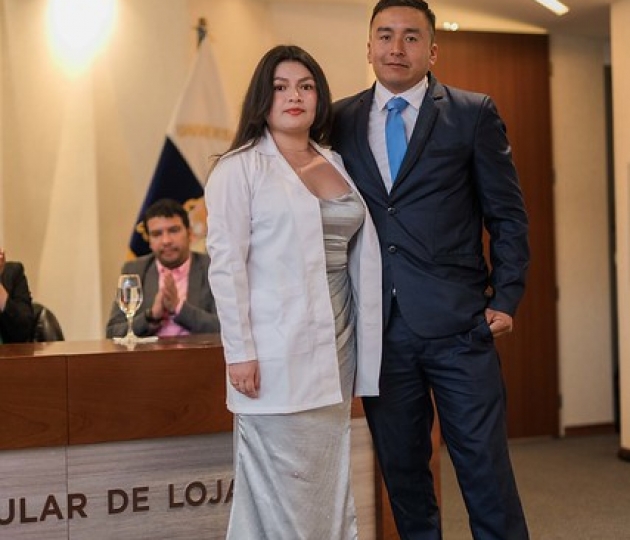 Imposición de mandiles a estudiantes de la carrera de Psicología Clínica