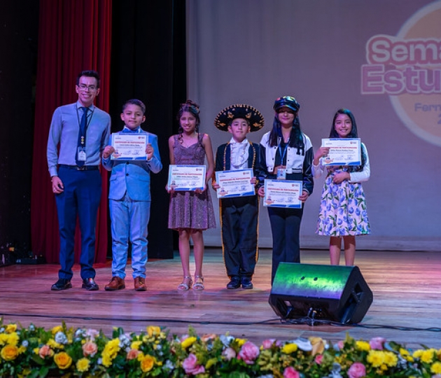 Concurso de canto en la Semana del Estudiante "Fernando Rielo" 2025