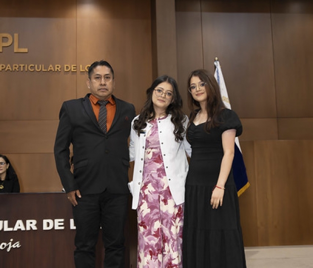 Imposición de Insignias – Carrera de Medicina