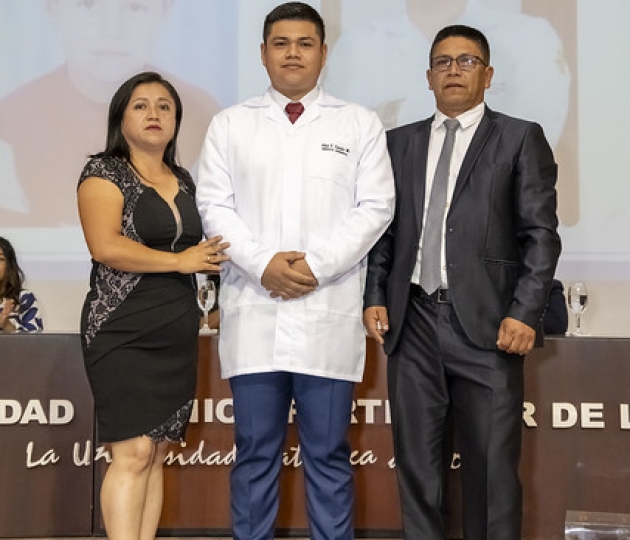 Ceremonia de Imposición de Mandiles – Medicina UTPL