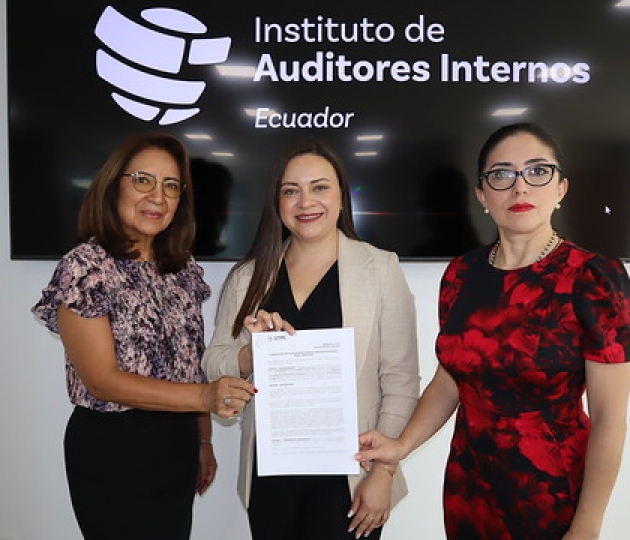 Firma de Convenio entre la Maestría en Auditoría UTPL y el Instituto de Auditores Internos de Ecuador (IAIE)