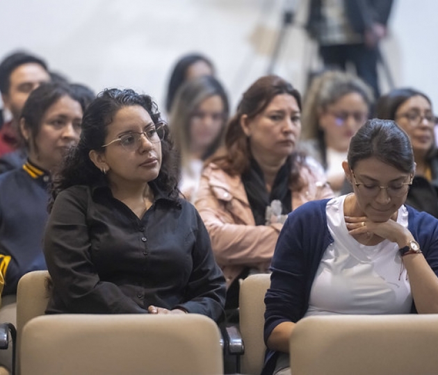 Charla magistral: Familia, la perfección no existe, pero el amor sí
