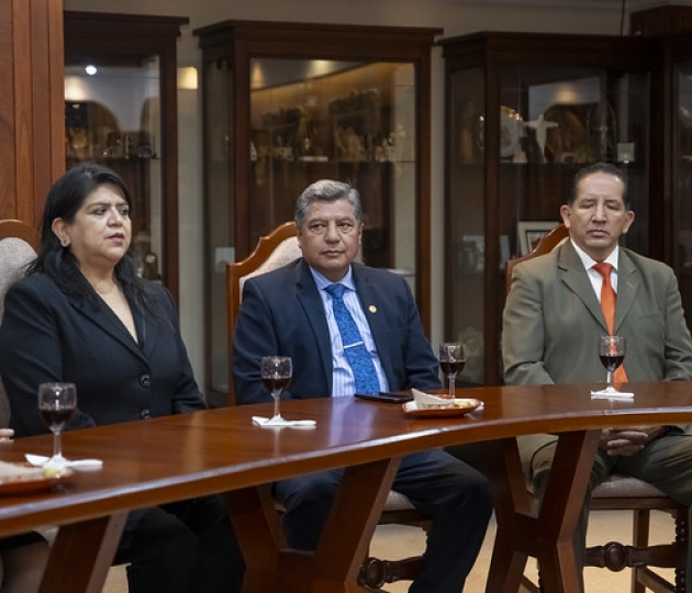 Firma de convenios específicos de cooperación interinstitucional entre la UTPL, la Federación Nacional de Corredores de Bienes Raíces y la Unidad Educativa Fiscomisional de Fuerzas Armadas “Colegio Militar n.º 5 Tcrn. Lauro Guerrero”.