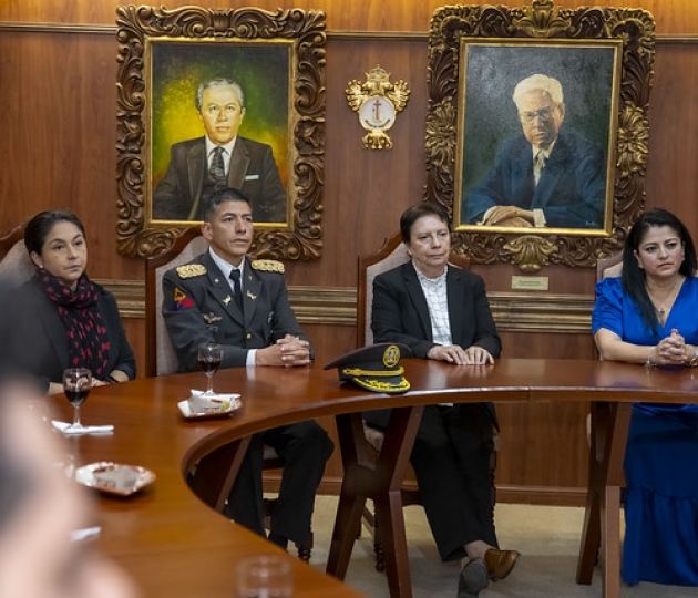 Firma de convenios específicos de cooperación interinstitucional entre la UTPL, la Federación Nacional de Corredores de Bienes Raíces y la Unidad Educativa Fiscomisional de Fuerzas Armadas “Colegio Militar n.º 5 Tcrn. Lauro Guerrero”.
