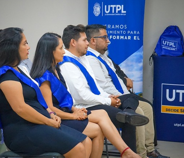 Nuevos profesionales de Galápagos recibieron su título
