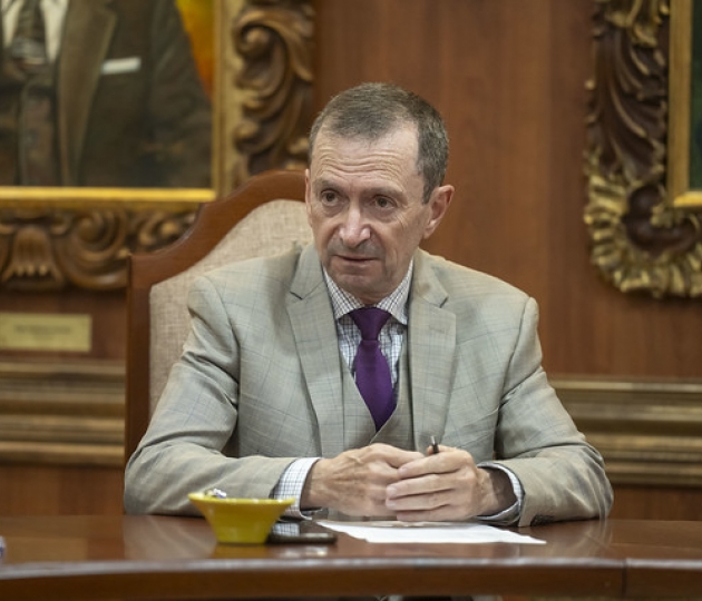 Posesión de nuevas autoridades académicas