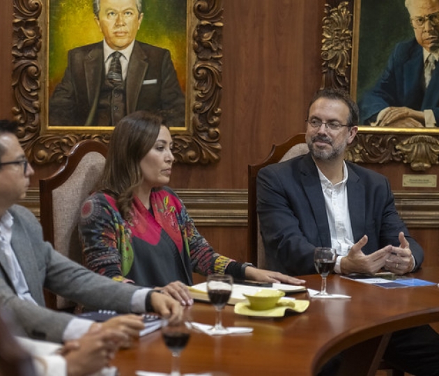 Saludo institucional al Embajador de Uruguay