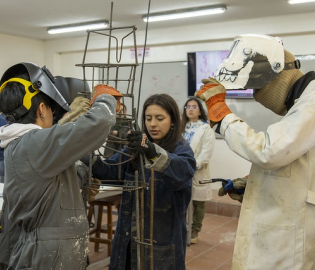 Reto Semestre Ascendere "Escultura utilitaria sobre la actividad agro-productiva de la Estación Agropecuaria de UTPL"
