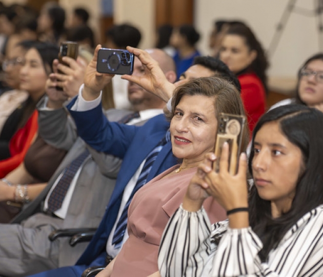 Imposición de Insignias – Carrera de Medicina