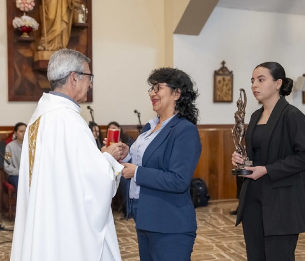Ceremonia de entrega de certificaciones e insignias | Derecho UTPL