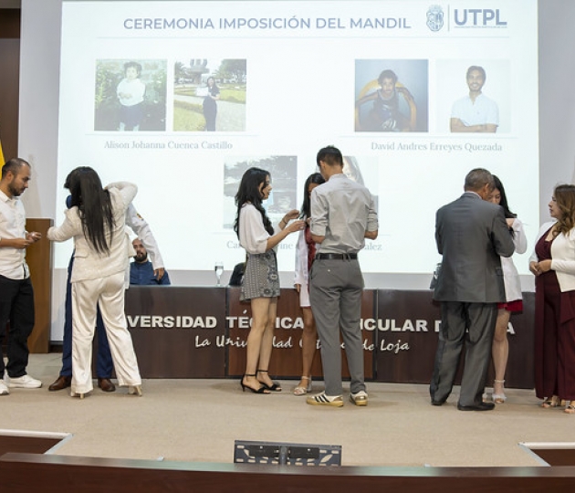 Ceremonia de imposición de mandiles a los estudiantes de 7mo ciclo de la carrera de Psicología Clínica