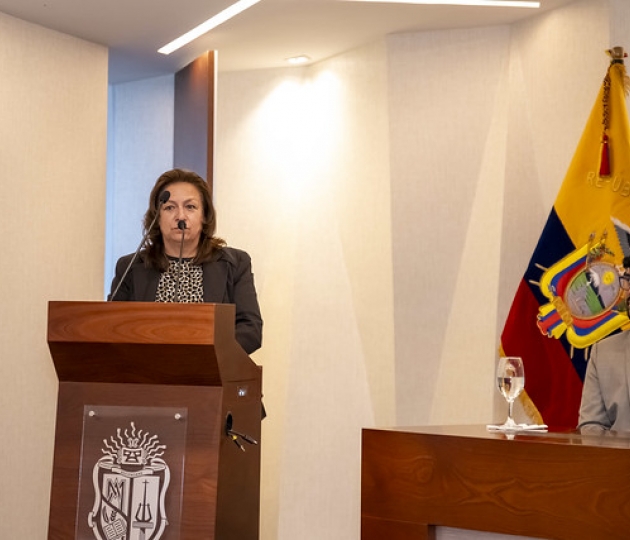 Imposición de Indumentaria a los estudiantes de Enfermería