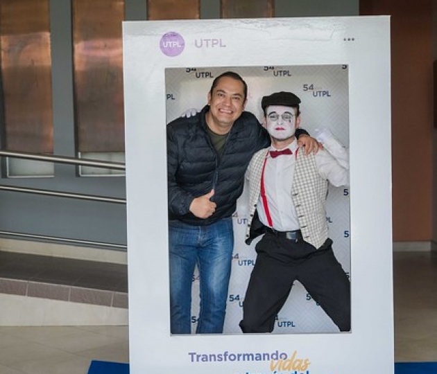 54 años UTPL