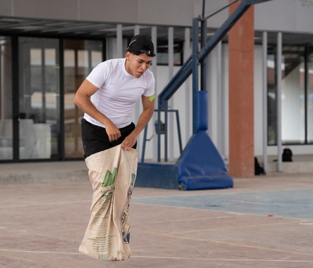 Desfile de Promociones y Ginkana – 25 Años de Medicina UTPL