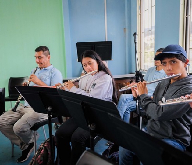 Primer encuentro de SINFIN UTPL y la Academia de música de Sol a Sol de Guayaquil