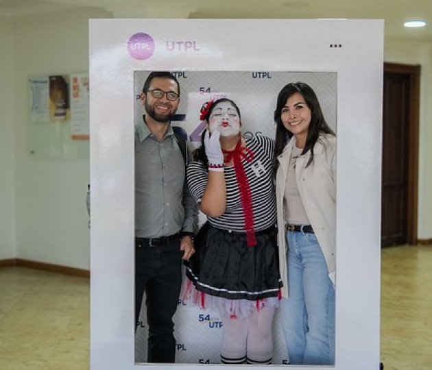 54 años UTPL