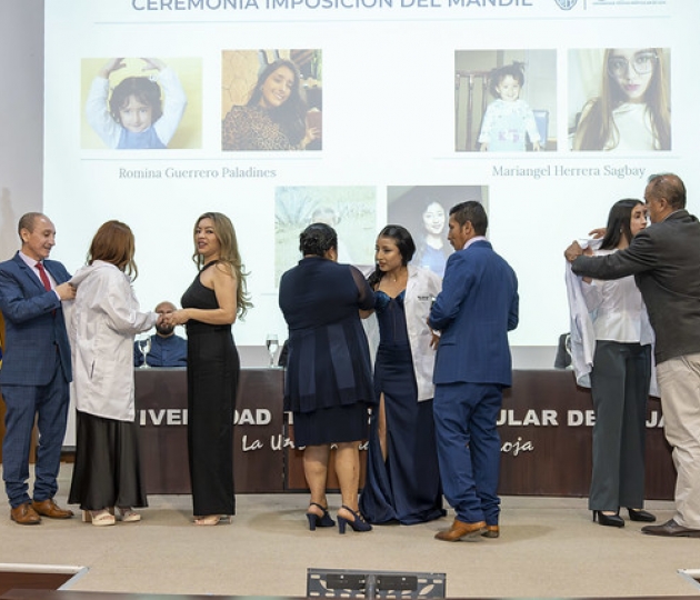 Ceremonia de imposición de mandiles a los estudiantes de 7mo ciclo de la carrera de Psicología Clínica