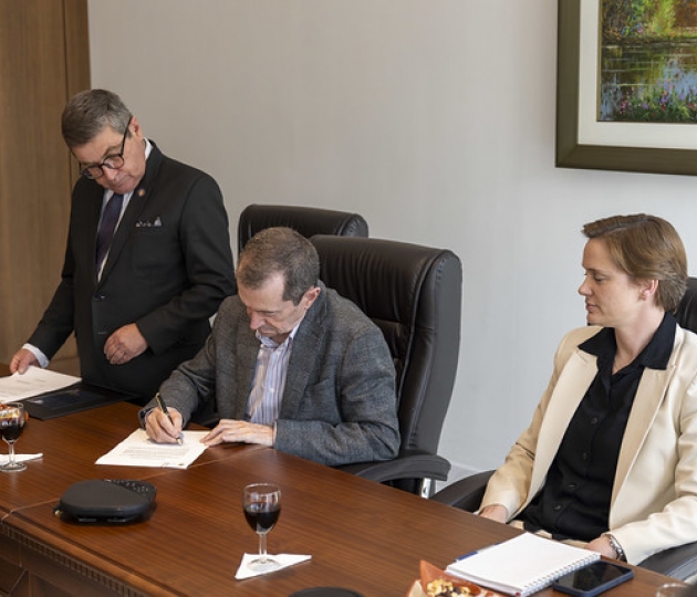 Posesión de nuevas autoridades académicas