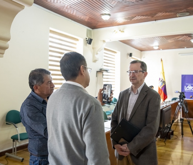 Firma de Convenio Específico de Cooperación Interinstitucional para adjudicación de becas y aplicación de descuentos entre el Gobierno Provincial de Loja y la Universidad Técnica Particular de Loja.