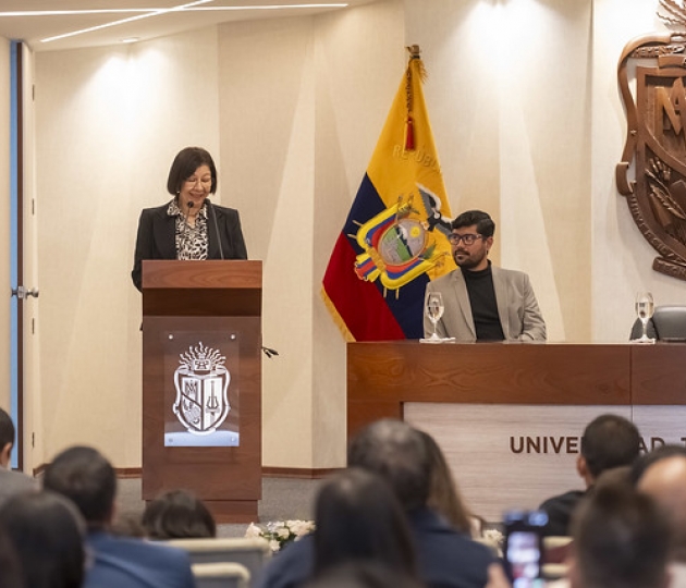 Imposición de Indumentaria a los estudiantes de Enfermería